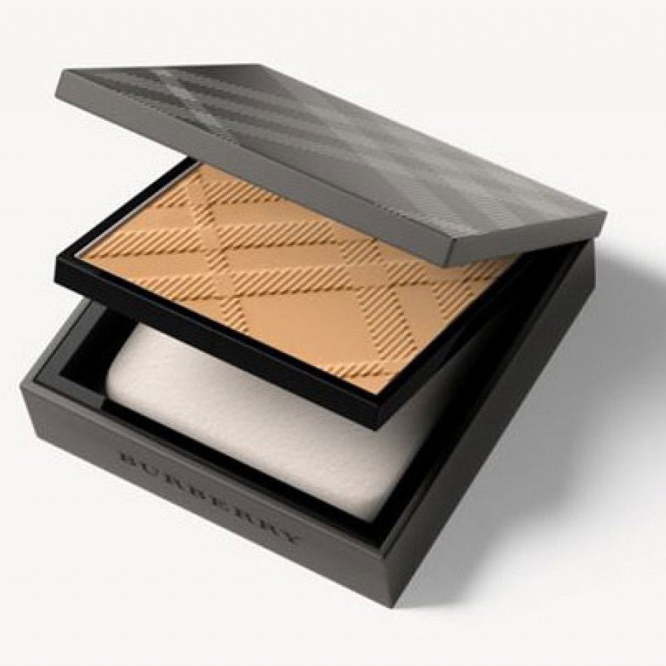 Burberry Matte Glow Compact Foundation - Light Neutral 30 - Branded Beauty