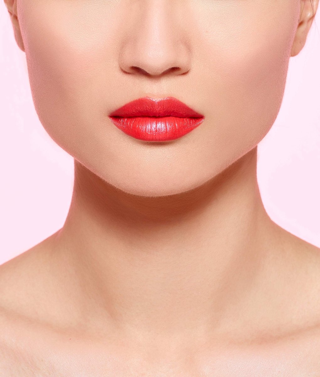 L'Oreal Chroma Morphose Glitter - Pressed Lipstick - 01 Vamp Queen - Branded Beauty